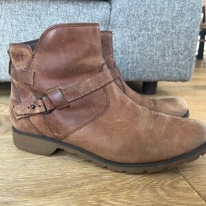 Teva De La Vina Ankle Booties
